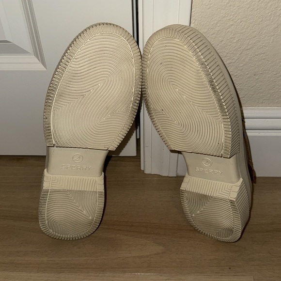 Sperry - Picture 3 of 3